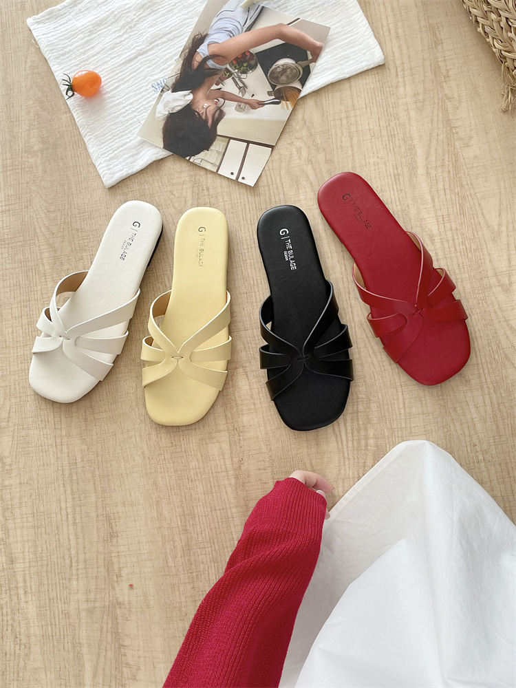 2025 Summer New French Square Toe Hollow One-Strap Flat Sandals Women's Slippers